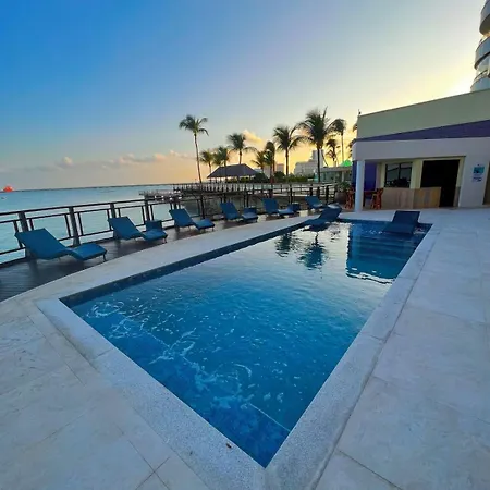 Apartamento Iate Plaza - Calçadão - Frente Mar Flat 205