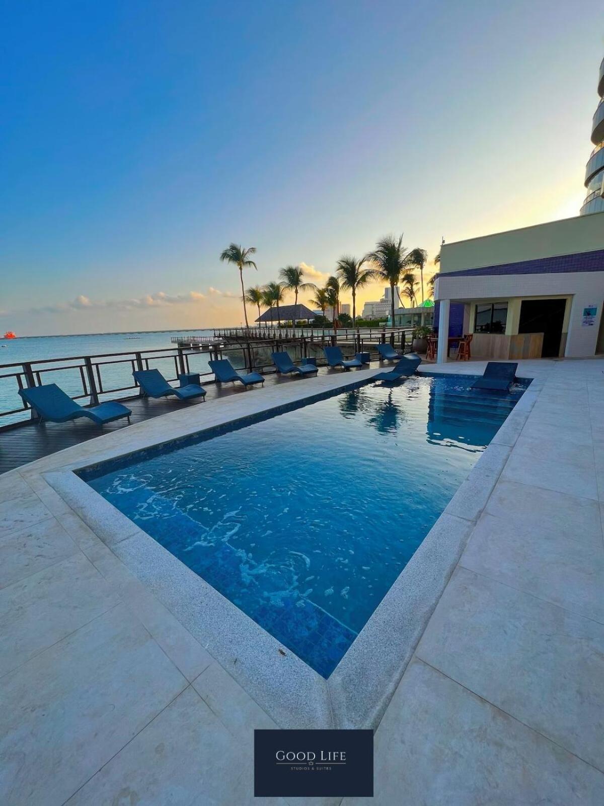 Apartamento Iate Plaza - Calçadão - Frente Mar Flat 205